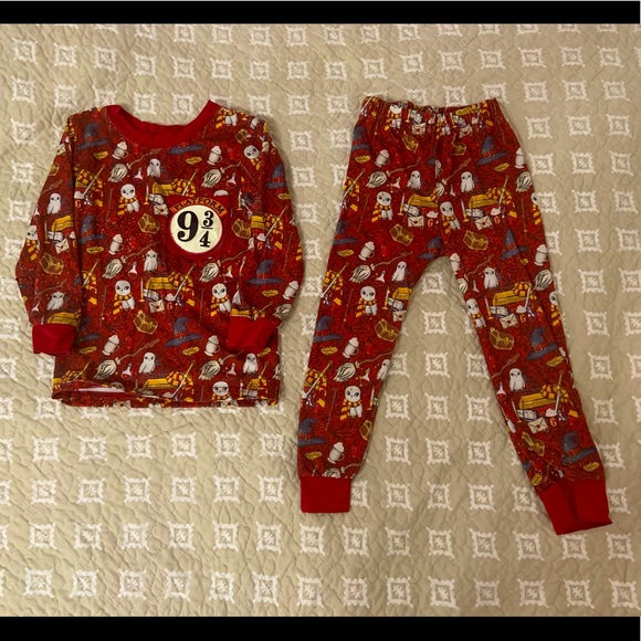Busy Bear Smocks Other - Busy Bear Smocks Pajama Set 3T Harry Potter